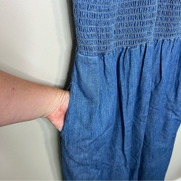Old Navy Smocked Waist Midi Blue Denim Wash Dress size small - Picture 9 of 9